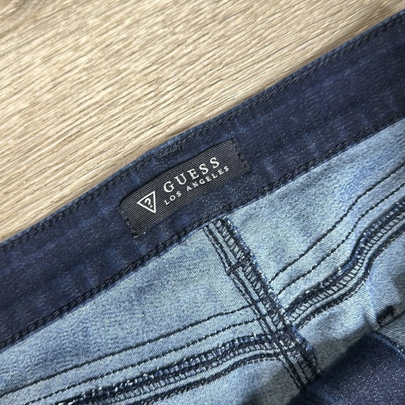 Guess Women’s Shimmering Two-Tone Zip Hem Skinny Jeans Sz 31 - Picture 3 of 12